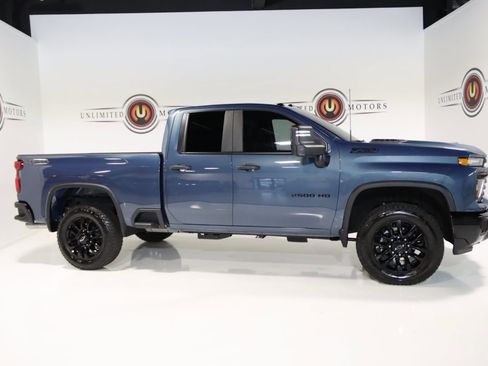 Used 2026 Chevrolet Silverado 2500 Custom w/ Custom Value Package image 5