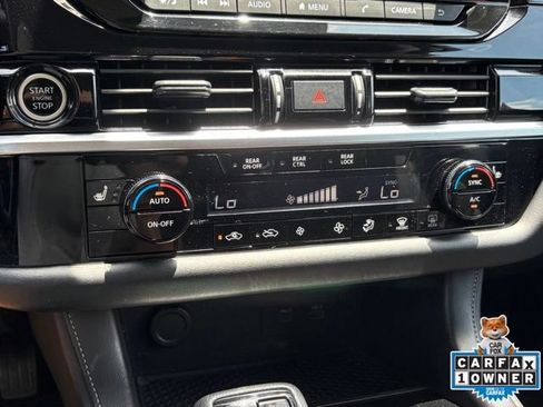 Used 2024 Nissan Pathfinder SV FWD image 17
