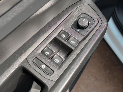 Used 2018 Volkswagen Atlas SE w/ R-Line Package AWD/4WD image 9