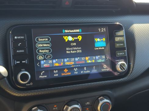 Used 2024 Nissan Kicks SV image 23