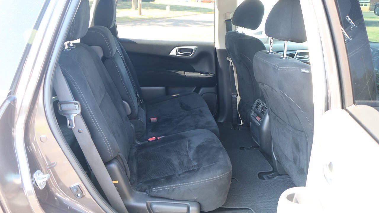 Used 2016 Nissan Pathfinder SV w/ Trailer Tow Package AWD/4WD image 16