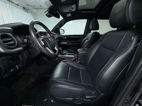 Certified 2018 Toyota Tacoma Limited AWD/4WD image 13