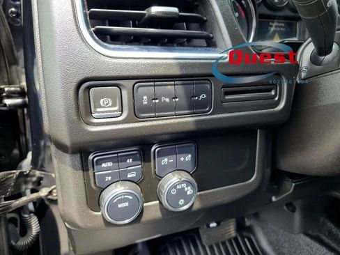 Used 2021 Chevrolet Tahoe 4WD image 30
