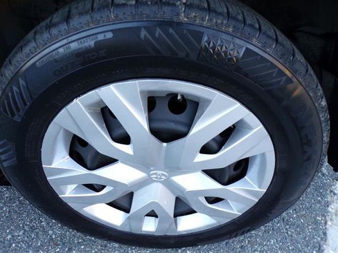 Used 2019 Toyota C-HR LE FWD image 43