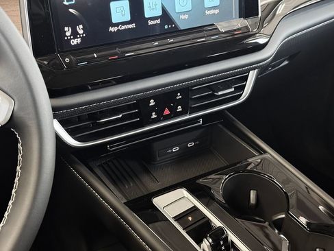 New 2026 Volkswagen Atlas SE FWD image 19