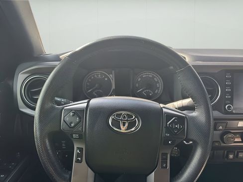Used 2023 Toyota Tacoma TRD Off-Road image 31
