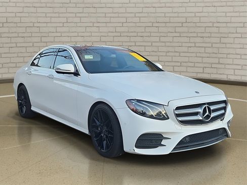 Used 2019 Mercedes-Benz E 300 image 3
