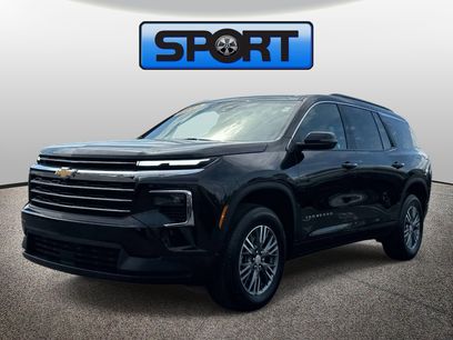Used 2025 Chevrolet Traverse LT