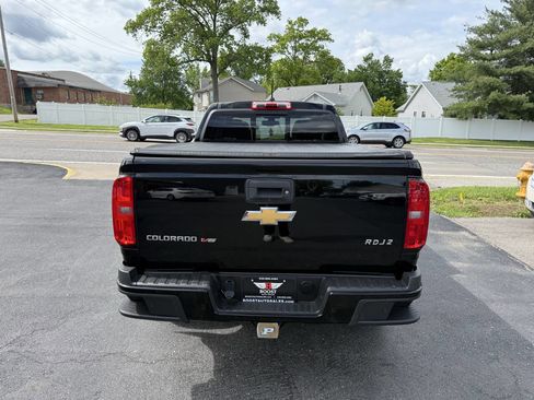 Used 2020 Chevrolet Colorado Z71 AWD/4WD image 6