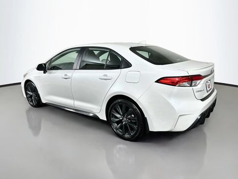 Used 2026 Toyota Corolla SE w/ SE Package FWD image 7