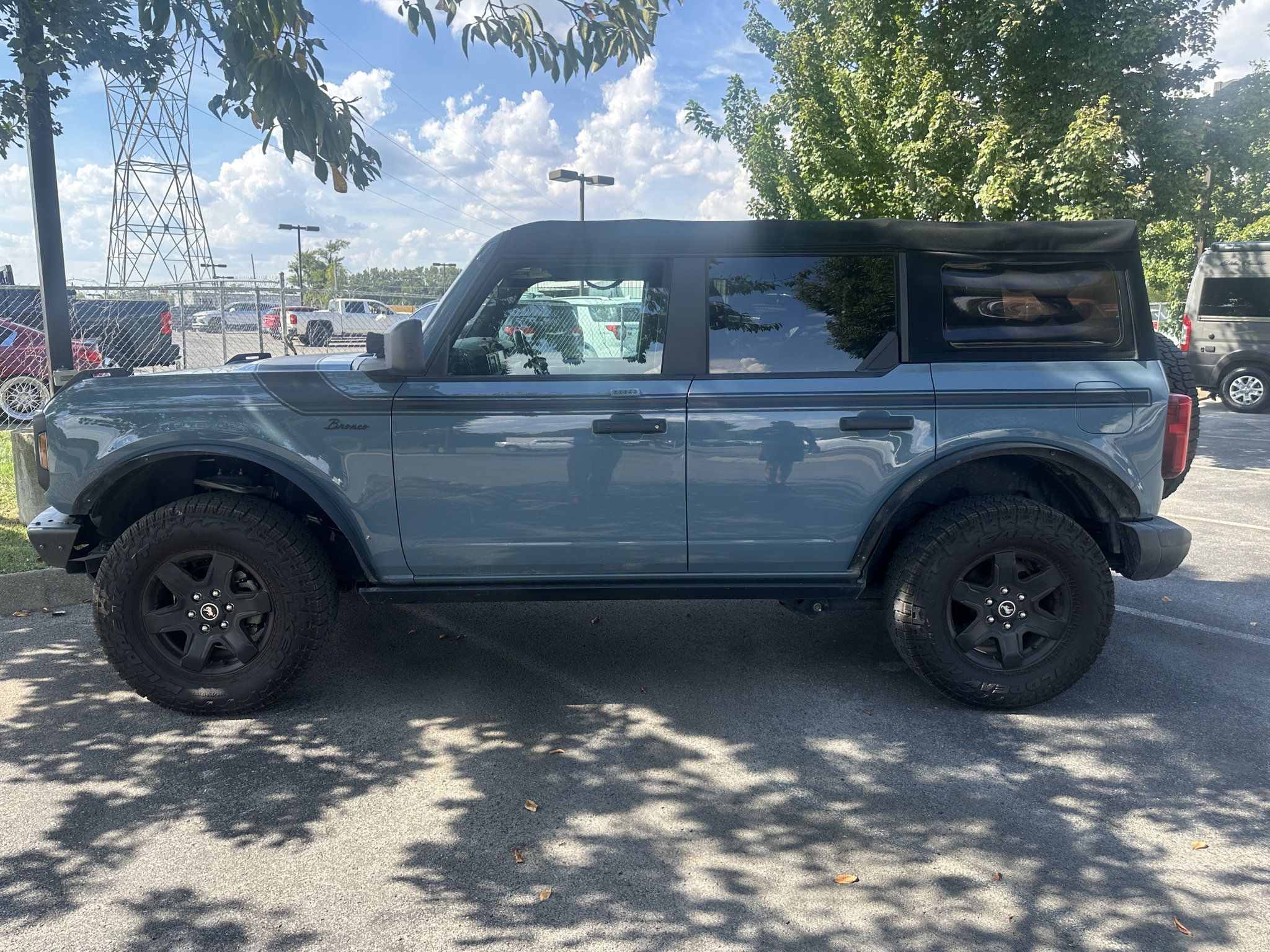 Used 2022 Ford Bronco Black Diamond AWD/4WD image 6