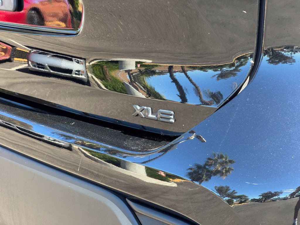 Used 2023 Toyota Highlander XLE FWD image 25