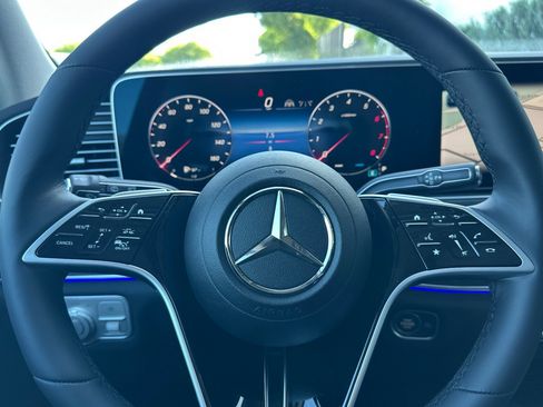 New 2026 Mercedes-Benz GLS 450 4MATIC image 25