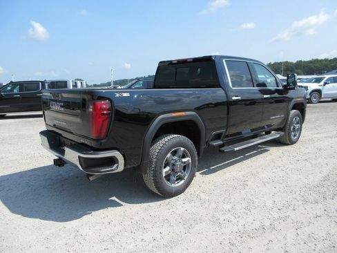 New 2026 GMC Sierra 2500 SLT w/ SLT Premium Package AWD/4WD image 5