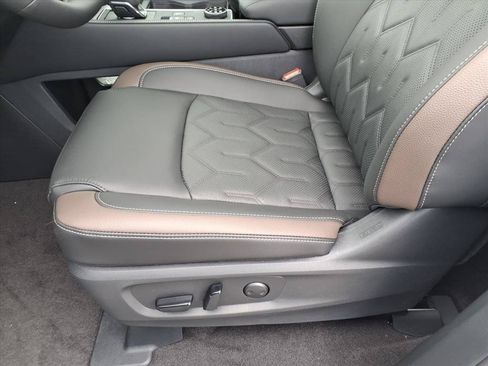 New 2026 Nissan Pathfinder Platinum AWD/4WD image 15