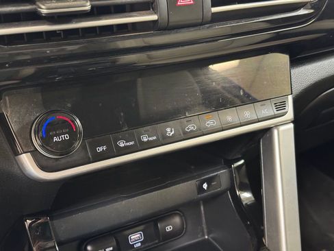 Used 2021 Kia Seltos EX image 35