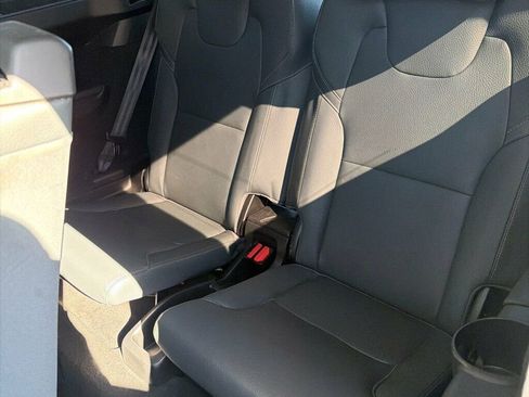 Used 2020 Volvo XC90 T6 Momentum w/ Protection Package image 18