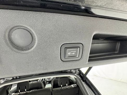 Used 2019 Chevrolet Equinox LT AWD/4WD image 16