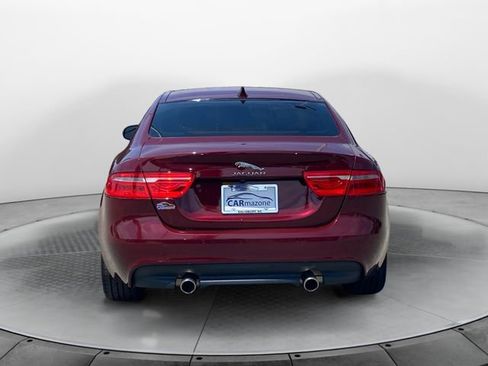 Used 2017 Jaguar XE Prestige RWD image 4