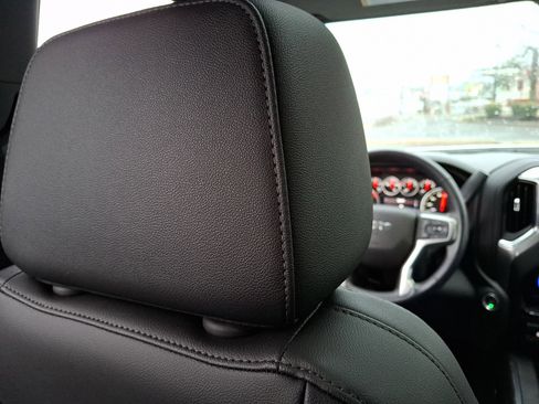 Used 2020 Chevrolet Silverado 1500 LT Trail Boss image 13