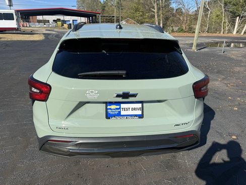 New 2026 Chevrolet Trax ACTIV w/ Sunroof Package image 4