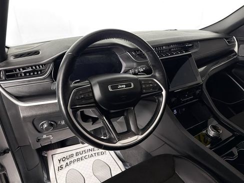 Used 2021 Jeep Grand Cherokee L Laredo AWD/4WD image 9