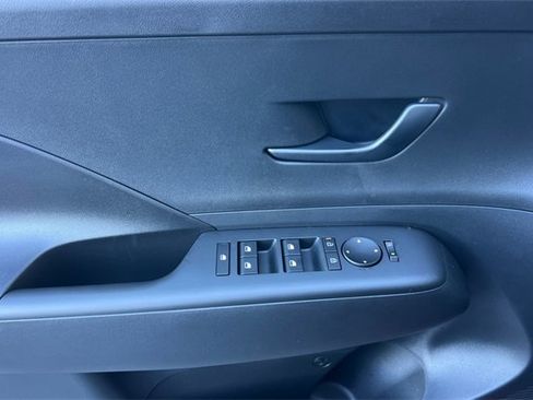 New 2026 Hyundai Kona SE image 11