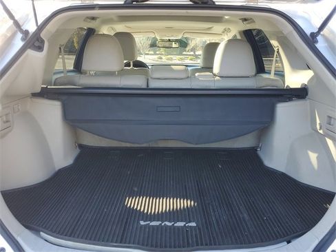 Used 2013 Toyota Venza XLE image 9