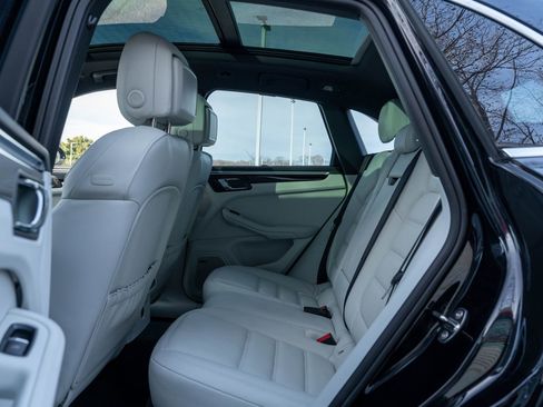 Certified 2026 Porsche Macan S image 34