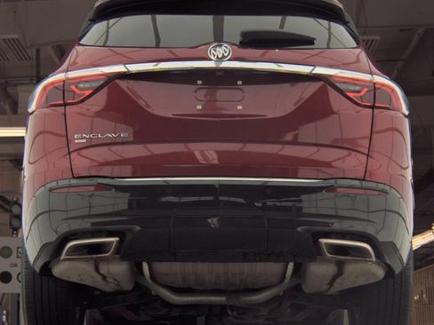 Used 2024 Buick Enclave Essence w/ Trailering Package, 5000 lbs. AWD/4WD image 10