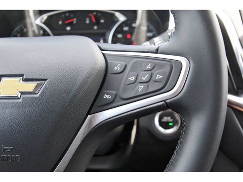 Used 2023 Chevrolet Equinox LT FWD image 16
