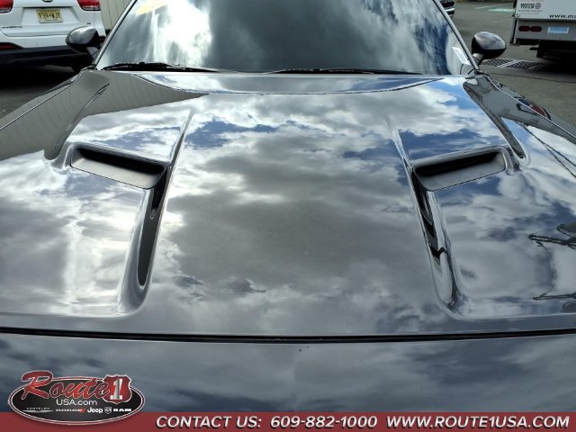 Used 2018 Dodge Challenger R/T RWD image 11