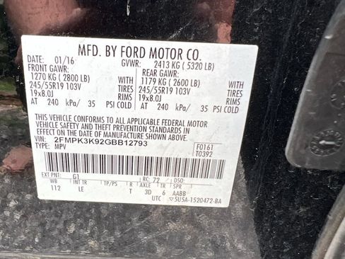 Used 2016 Ford Edge Titanium FWD image 1