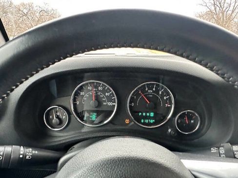 Used 2018 Jeep Wrangler Unlimited Sport image 16