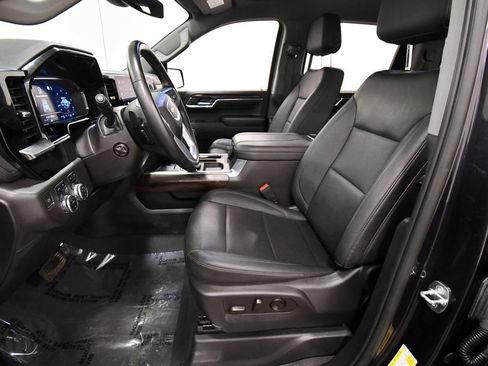 Used 2023 GMC Sierra 1500 SLT w/ SLT Premium Plus Package AWD/4WD image 14