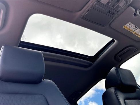 Used 2020 Honda CR-V Touring image 27