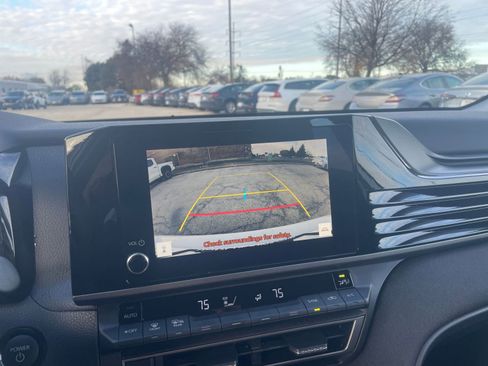 Used 2025 Toyota Camry LE image 17