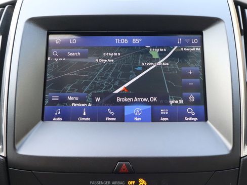 Used 2020 Ford Edge Titanium AWD/4WD image 11