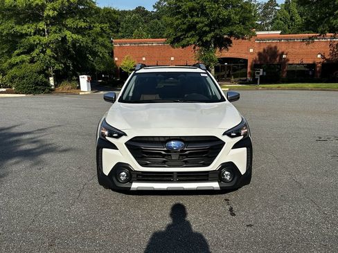 Used 2024 Subaru Outback Touring AWD/4WD image 2