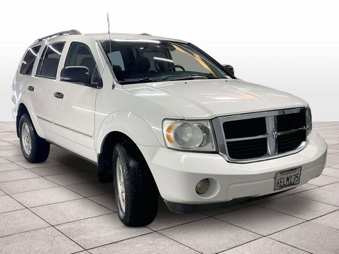 Used 2009 Dodge Durango SLT image 2