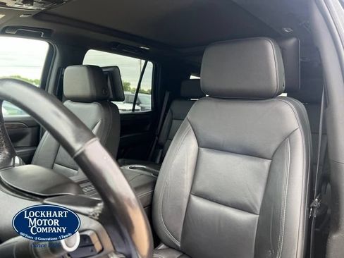 Used 2021 Chevrolet Tahoe LT w/ LT Signature Plus Package RWD image 11