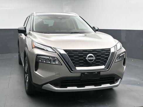 Used 2023 Nissan Rogue Platinum w/ Platinum Premium Package AWD/4WD image 3