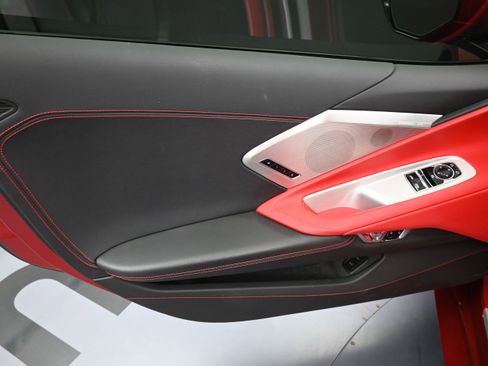 Used 2022 Chevrolet Corvette Stingray Preferred Cpe w/ Z51 Performance Package RWD image 12