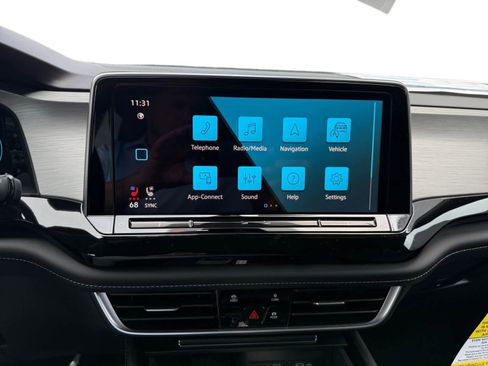 New 2025 Volkswagen Atlas Cross Sport SE image 17