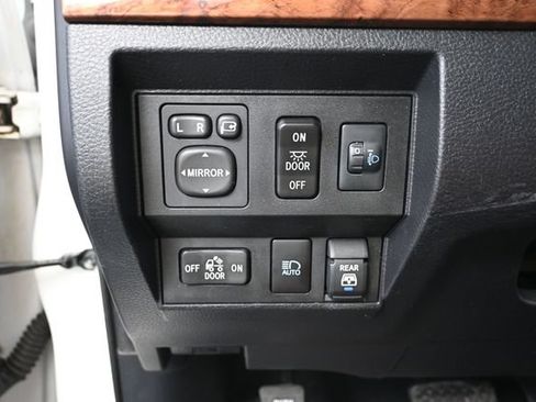 Used 2021 Toyota Tundra 1794 Edition AWD/4WD image 31