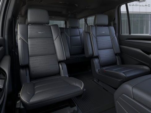 New 2026 Cadillac Escalade ESV Luxury AWD/4WD image 17