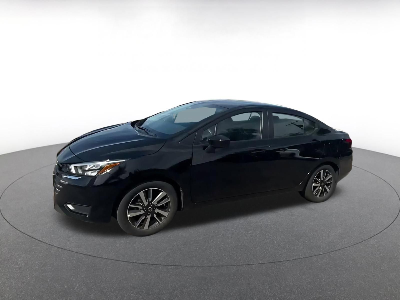 Used 2025 Nissan Versa SV FWD image 7