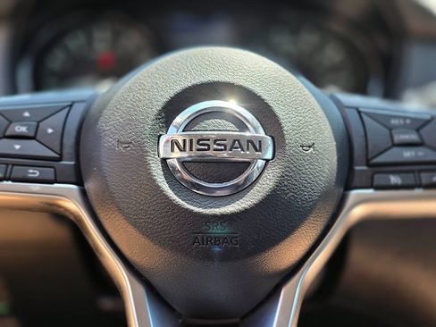 Used 2020 Nissan Rogue Sport SV FWD image 32