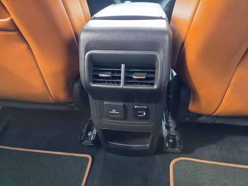 Used 2017 GMC Acadia SLT image 21