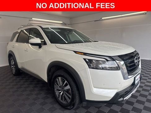 Used 2024 Nissan Pathfinder SL AWD/4WD image 1